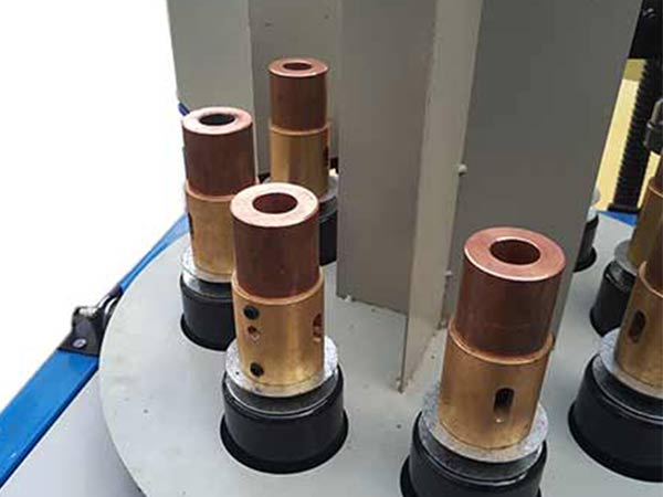 8工位止水螺桿自動(dòng)焊機(jī)